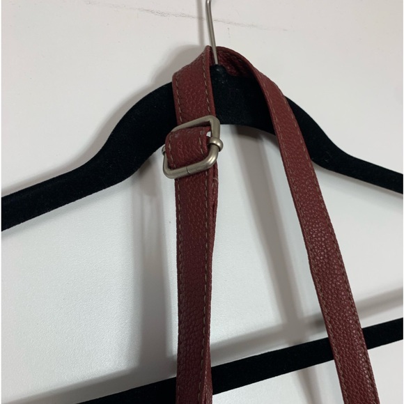 Roots Canada Womens Crossbody Purse Burgandy *Flawed Multi Pocket Zip Adjustable - Picture 7 of 16